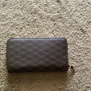 Eralu Brown Leather Wallet with Diamond Pattern. NWOT.